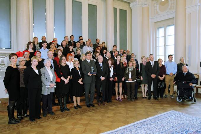 Predsednik republike Borut Pahor je ob dnevu slovenskega znakovnega jezika sprejel predstavnike društev gluhih in naglušnih Slovenije, dolgoletne sodelavce na področju razvoja znakovnega jezika, druge strokovne delavce, tolmače in predstavnike državnih institucij